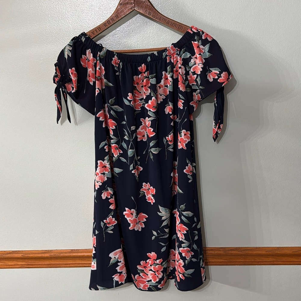Tie sleeve off shoulder swing floral dress. One ❤️ Clothing Brand. Size: small.